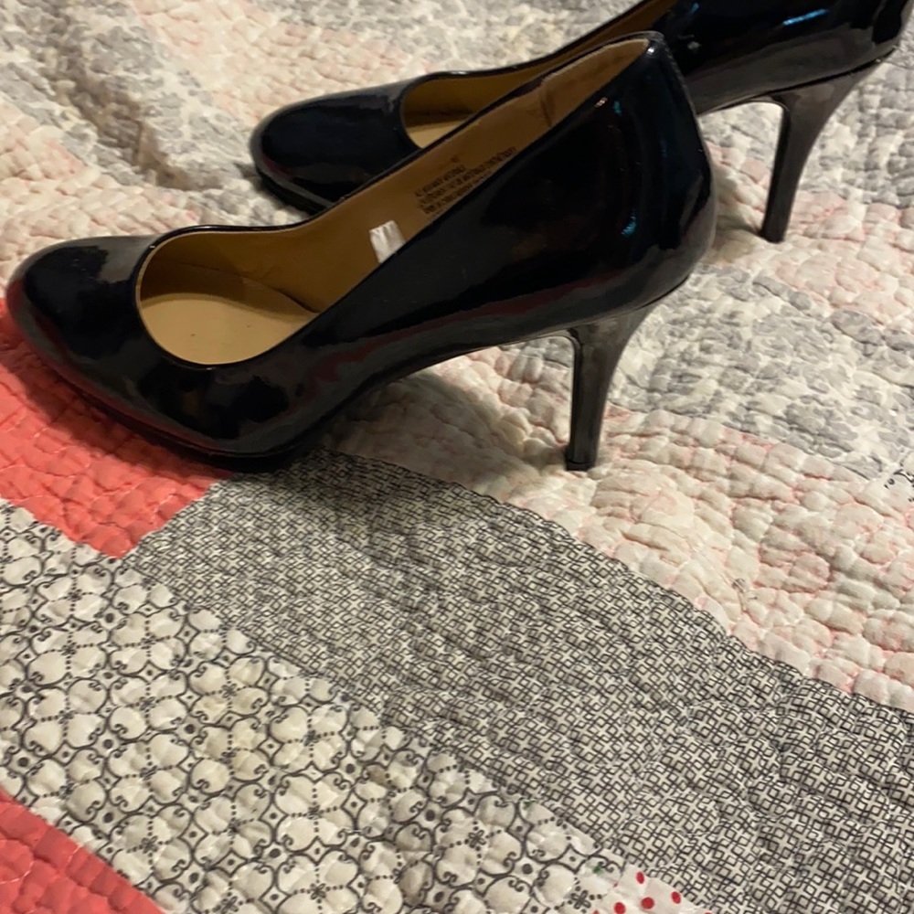 Black pattern heels